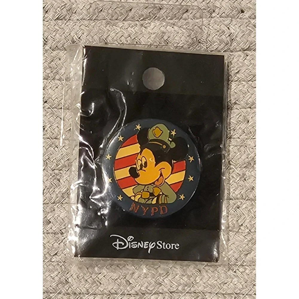 Disney Store NYC FDNY‎ & NYPD Mickey Mouse Enamel Pin Set of 2